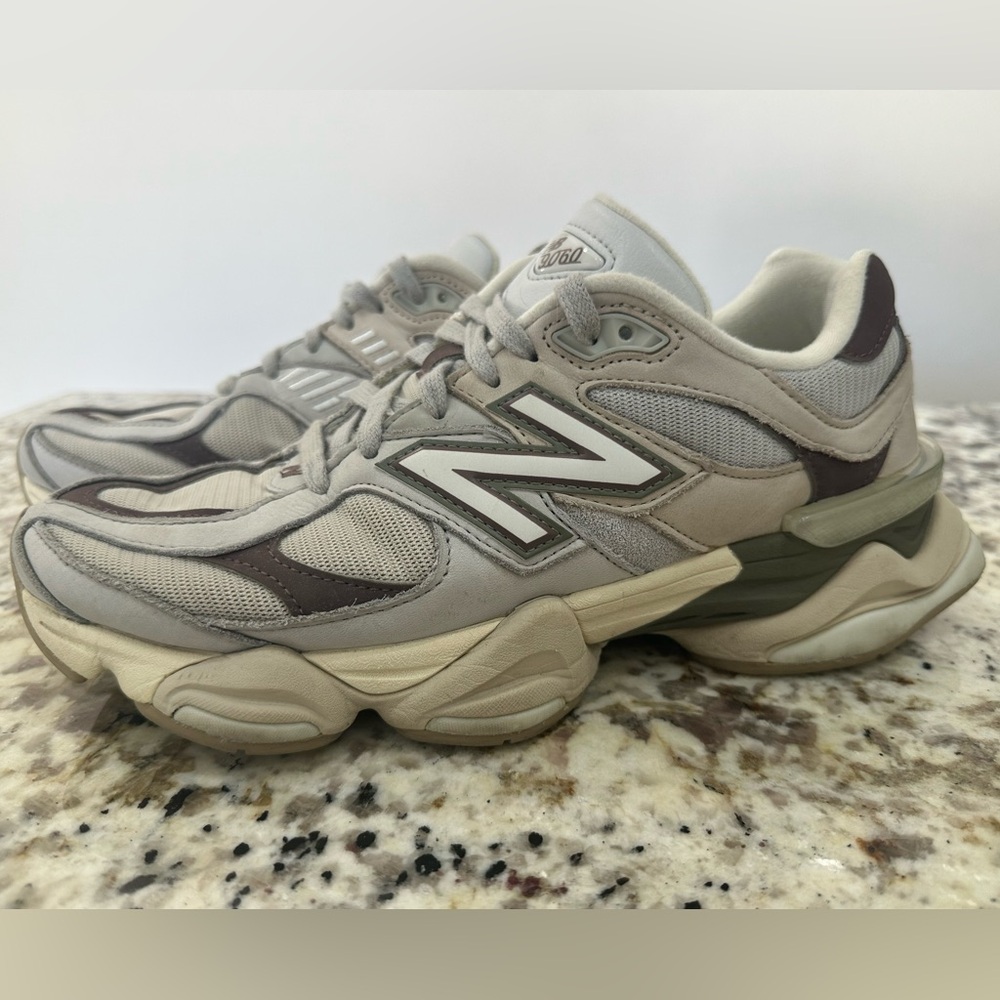 New Balance 9060 - Picture 11 of 11